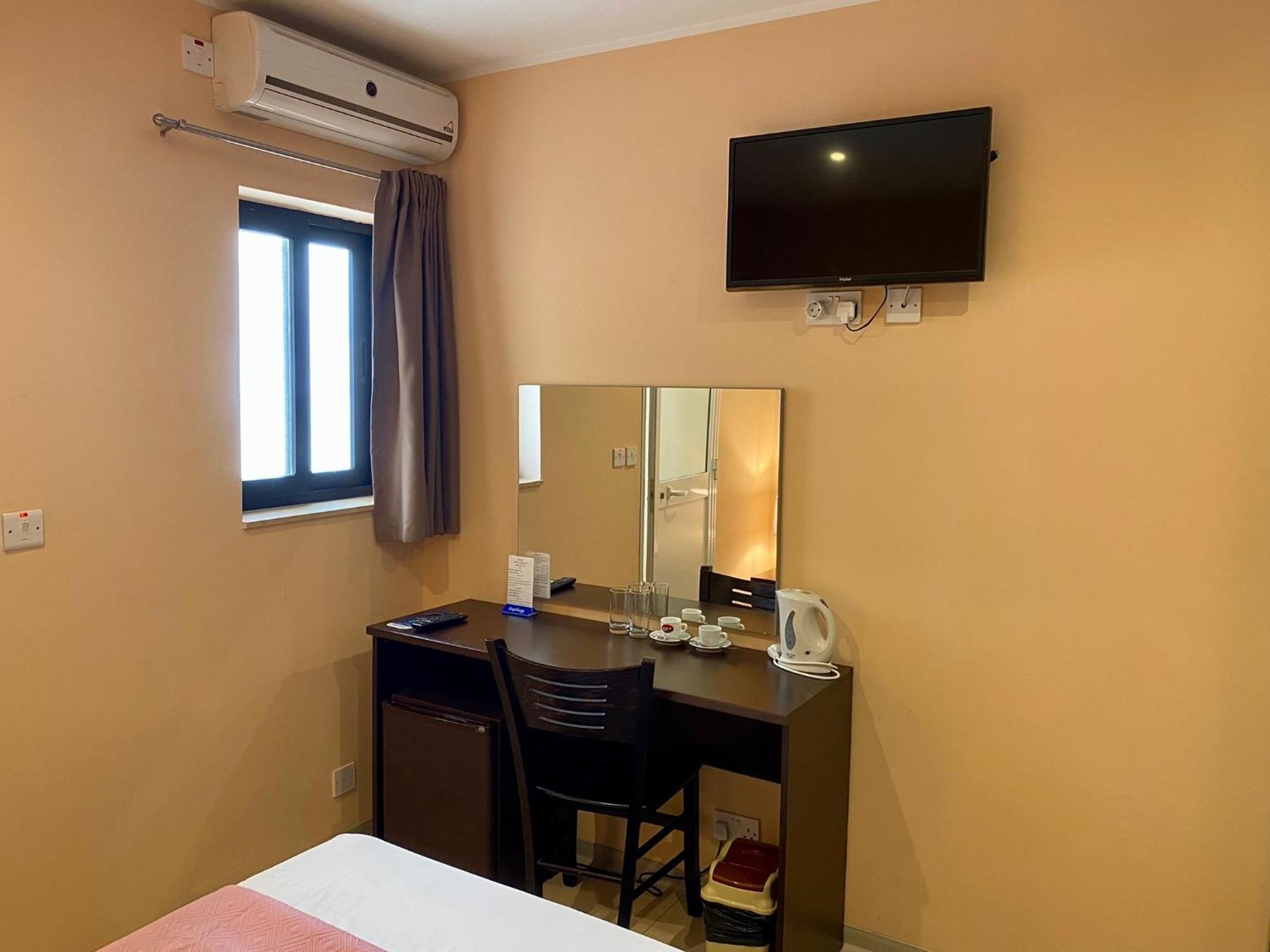 Malta Paradise Central Accomodation Hotel San Ġiljan Kültér fotó