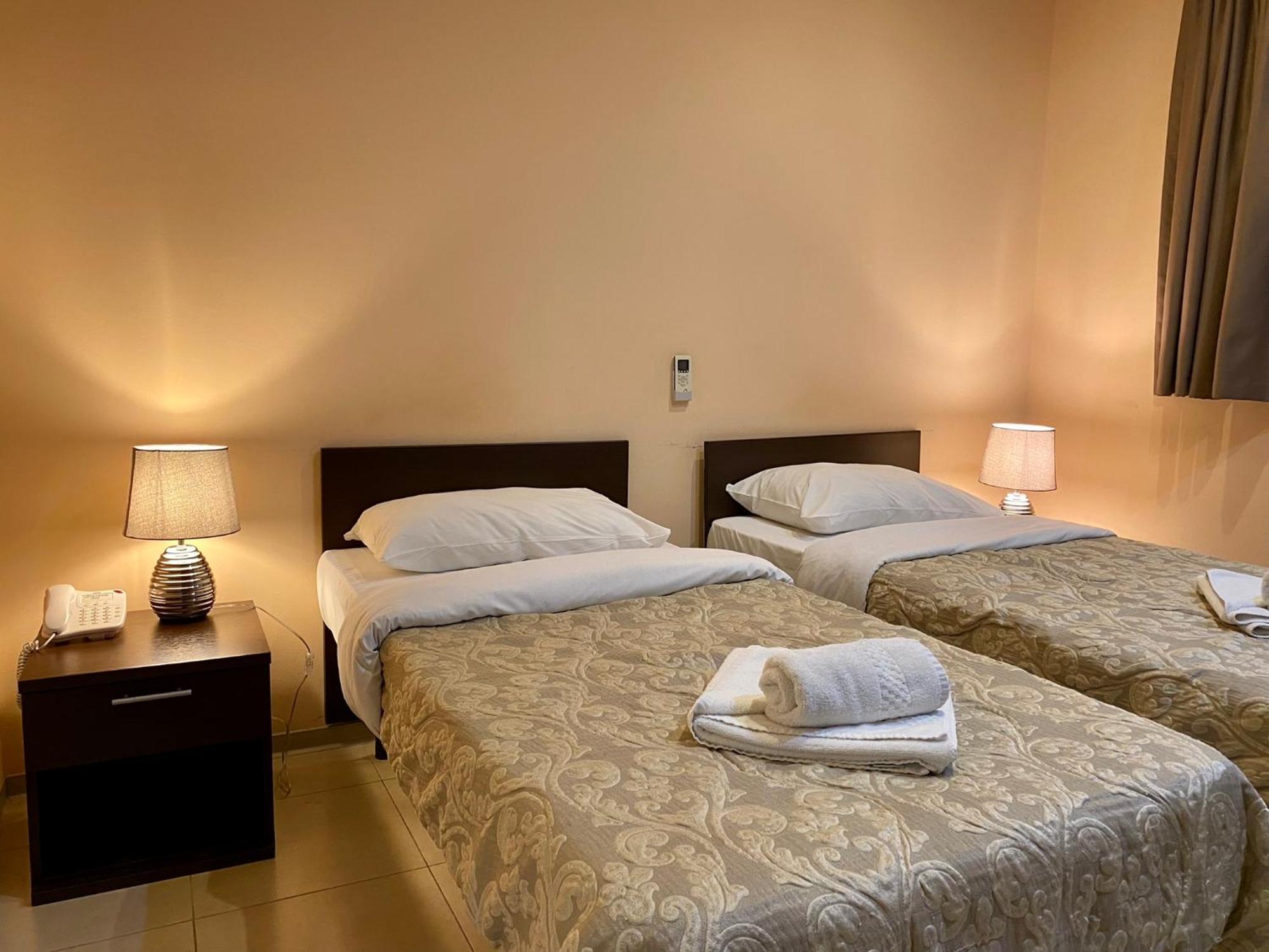 Malta Paradise Central Accomodation Hotel San Ġiljan Kültér fotó