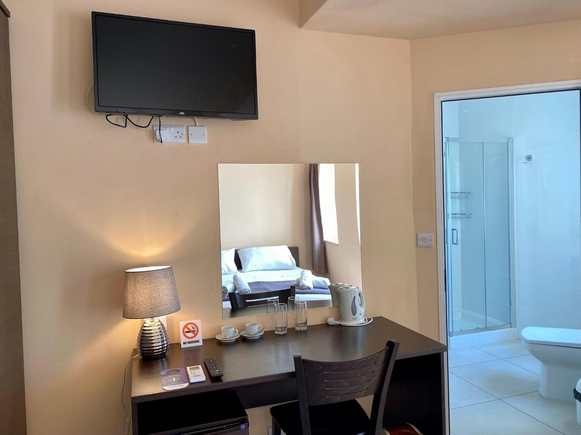 Malta Paradise Central Accomodation Hotel San Ġiljan Kültér fotó