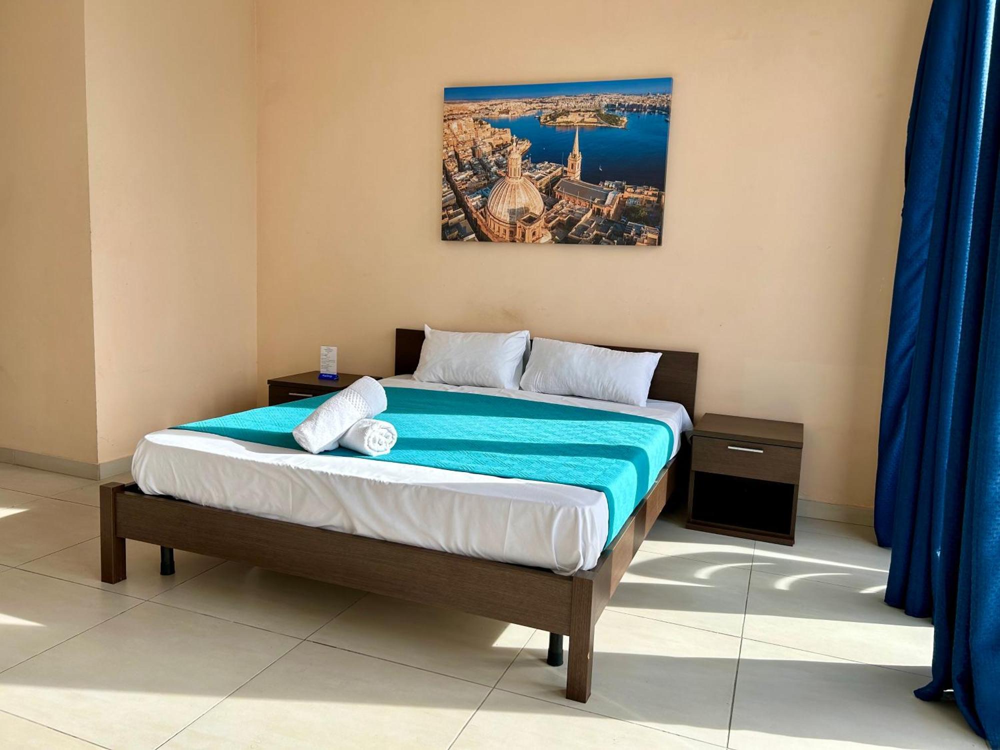 Malta Paradise Central Accomodation Hotel San Ġiljan Kültér fotó
