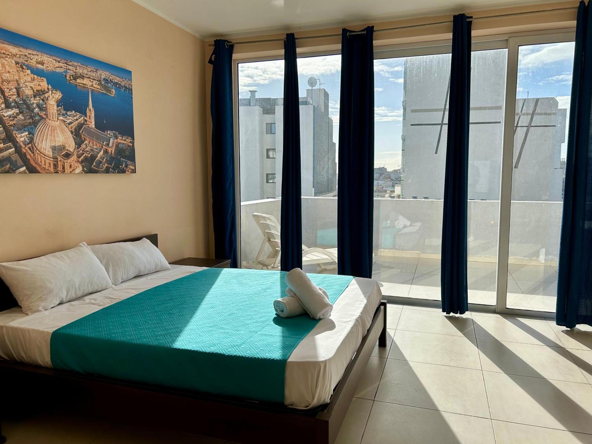 Malta Paradise Central Accomodation Hotel San Ġiljan Kültér fotó